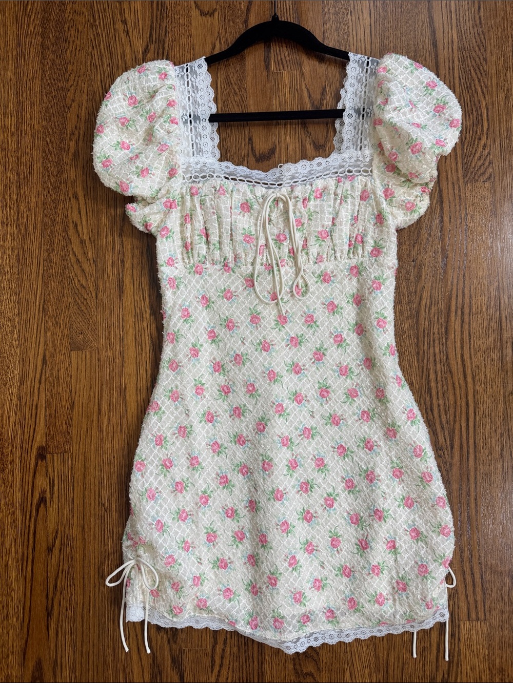 Floral Lace-Trim Puff Sleeve Dress - Cream with Pink Roses